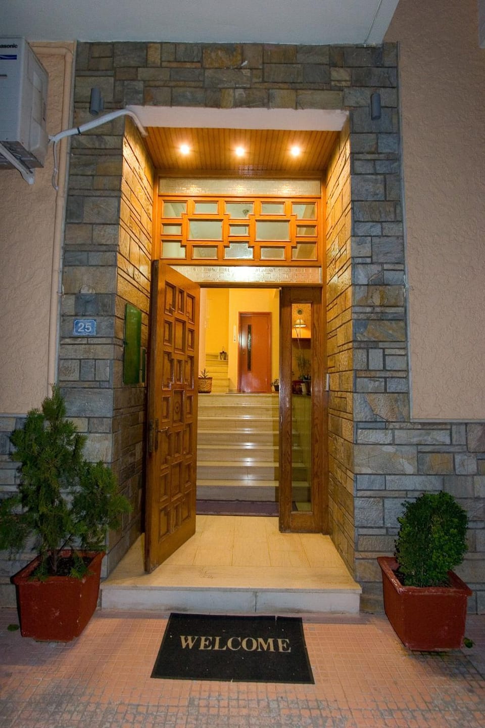 Facade/entrance, Decorative detail