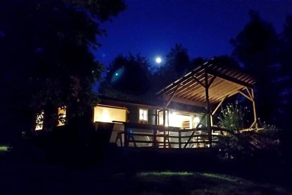 Farmview Cottage at White Lotus Eco Spa Retreat House in Shenandoah Valley