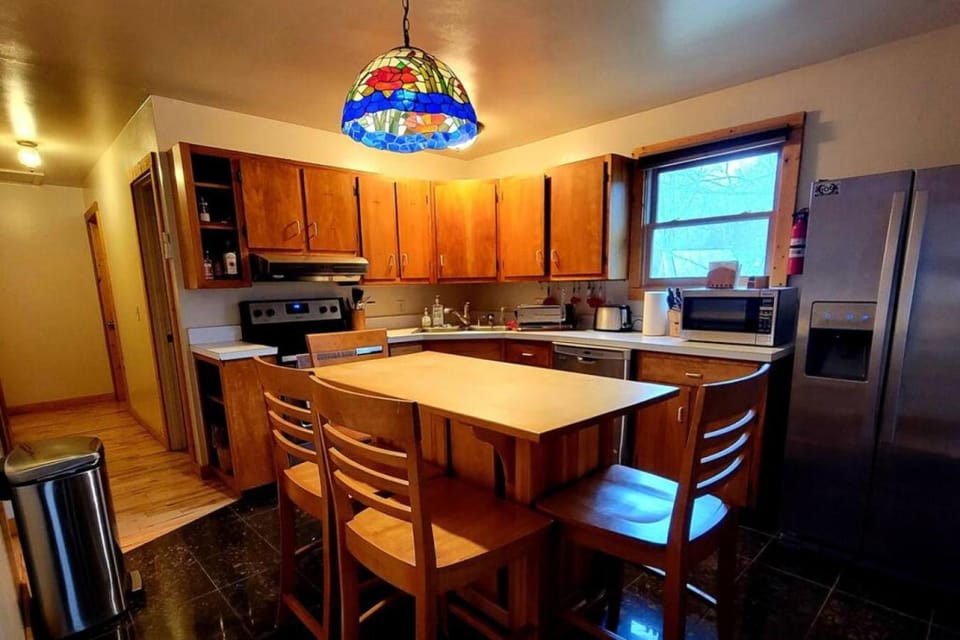 Pond View ( Second bedroom at extra cost) House in Shenandoah Valley