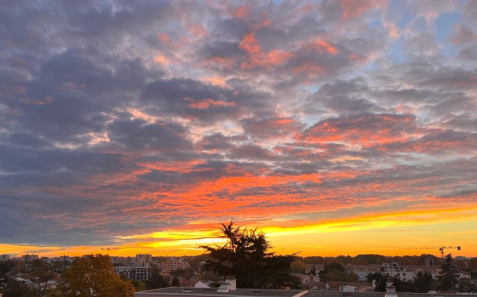 Natural landscape, View (from property/room), Balcony/Terrace, City view, Garden view, Sunrise, Sunset