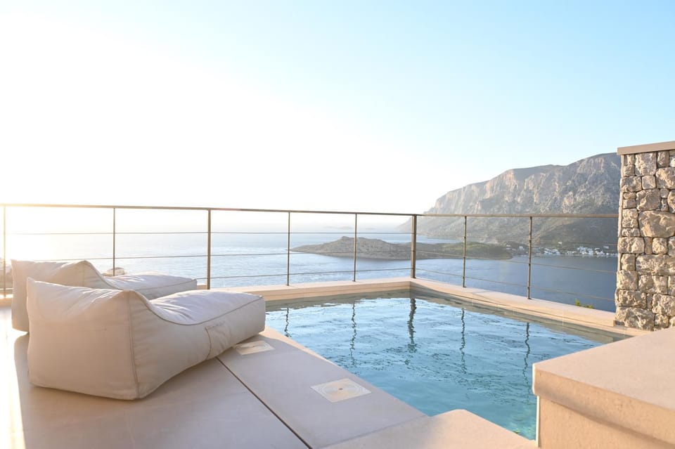 View (from property/room), Landmark view, Sea view, Swimming pool