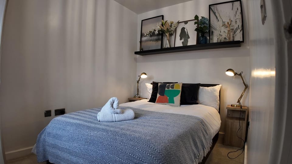 Stylish Stay in Vibrant Salford, Manchester! Apartment in Salford