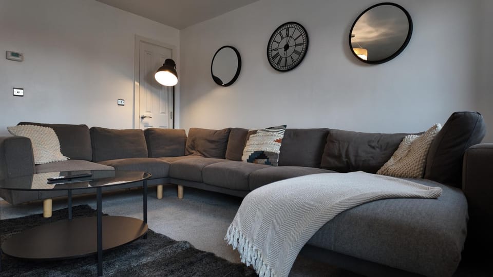 Stylish Stay in Vibrant Salford, Manchester! Apartment in Salford