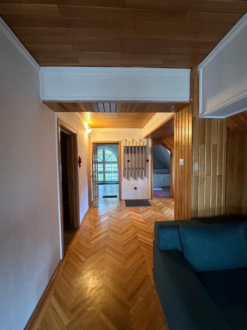 Living room, Photo of the whole room, Seating area