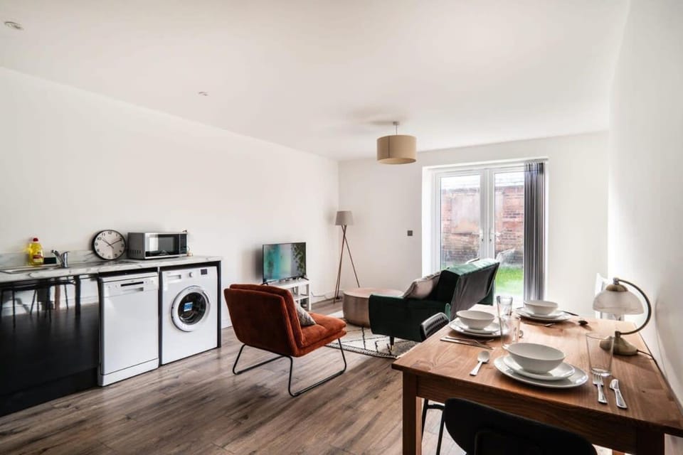 Modern 2 Bed Apartment in Waterloo Liverpool Apartment in Liverpool