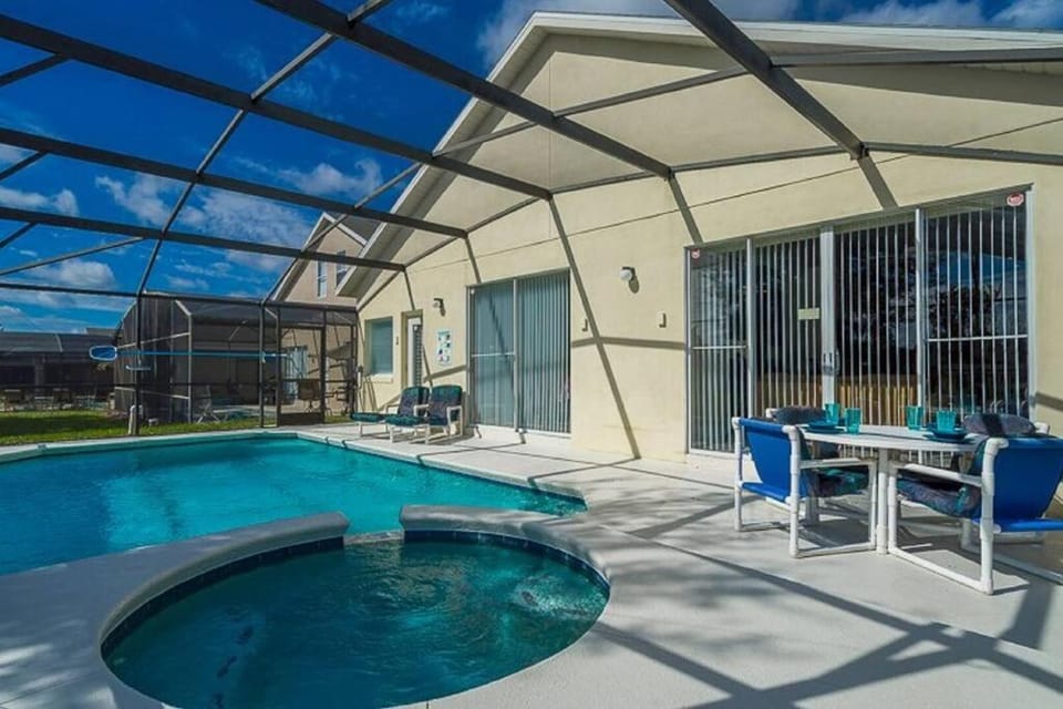 Patio, Pool view, Swimming pool, sunbed