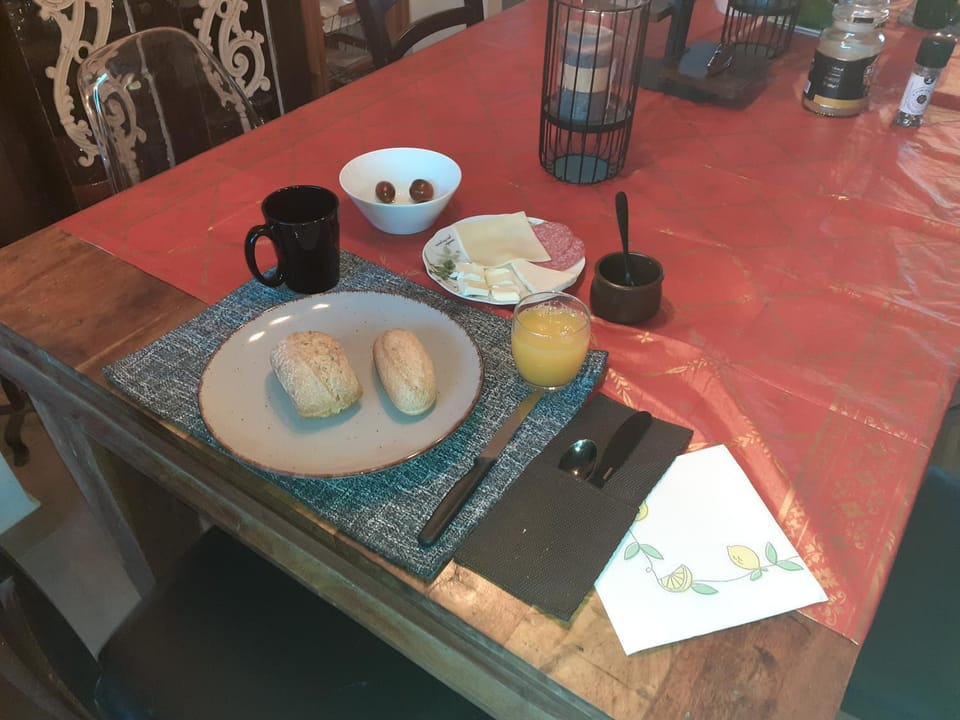 Food and drinks, Food, Breakfast, Continental breakfast