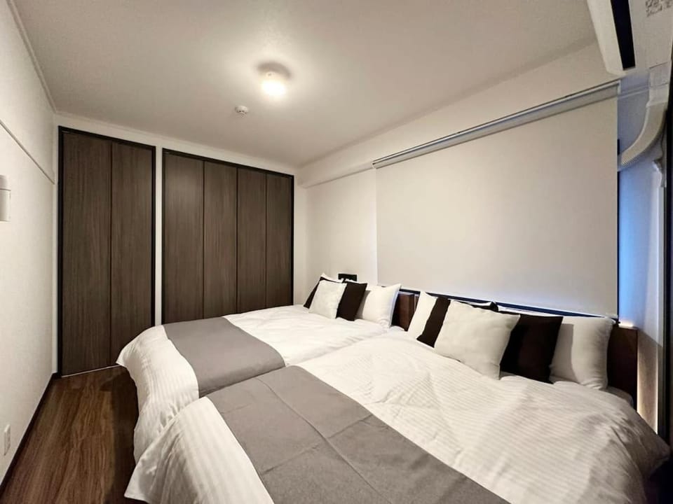 Earls Court by b hotel - Apt for 14 Ppl Great Location In a Quiet Area Apartment in Hiroshima