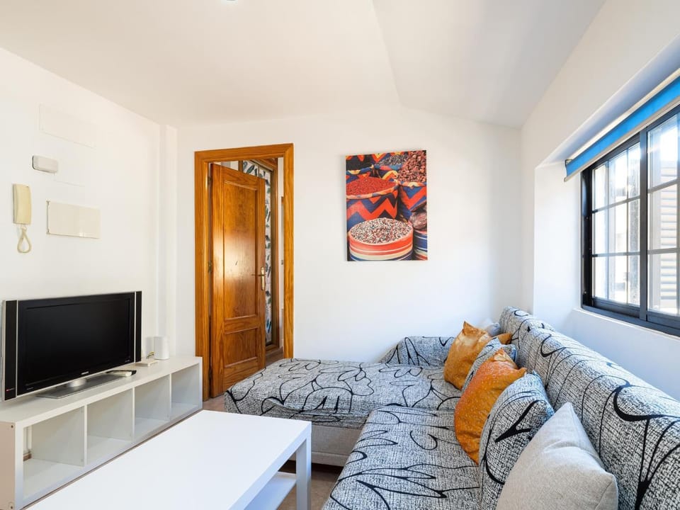 Bed, Living room