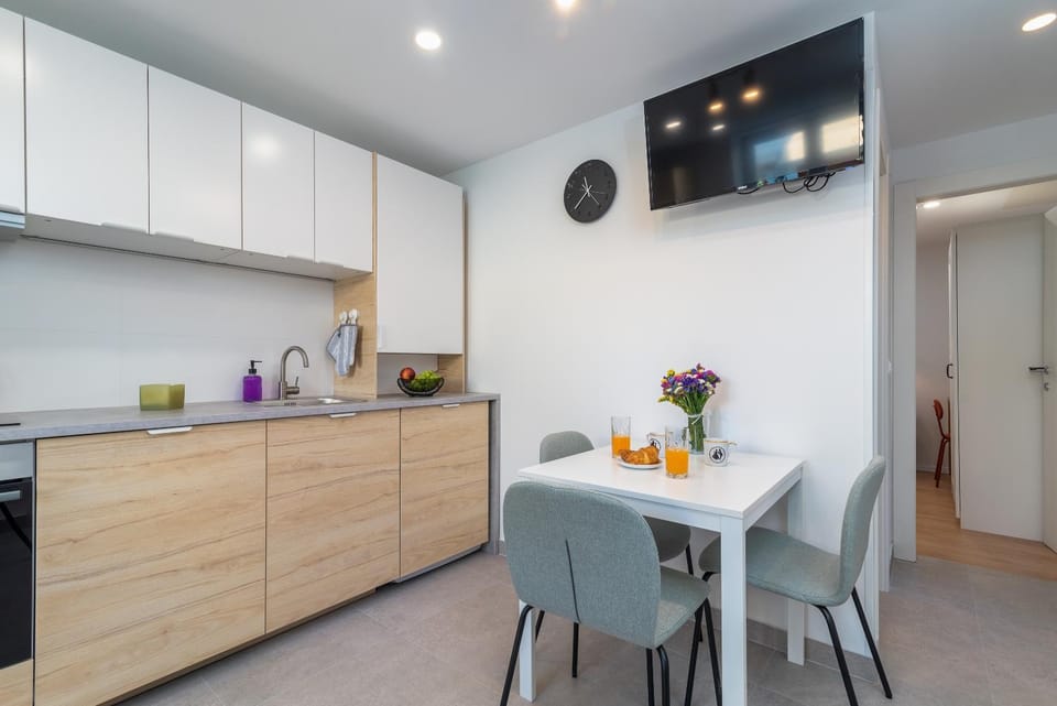 TV and multimedia, Kitchen or kitchenette, Dining area, pet friendly
