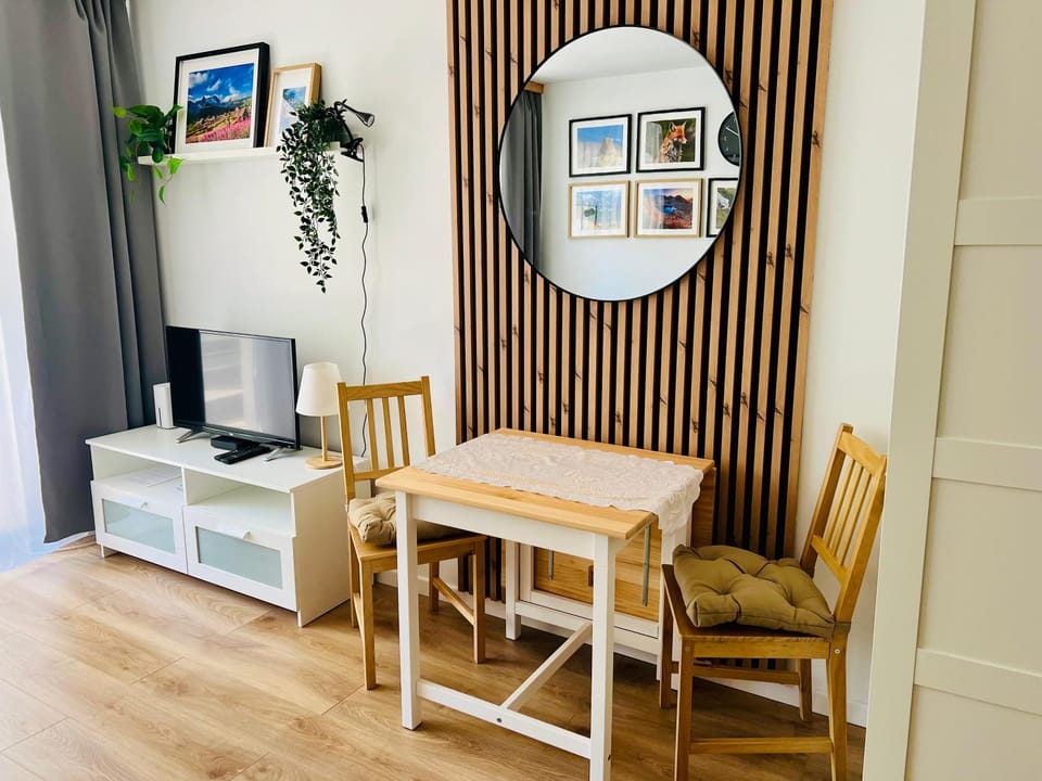 TV and multimedia, Dining area