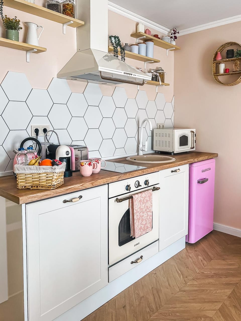 Coffee/tea facilities, Kitchen or kitchenette, minibar, pet friendly, stove, toaster