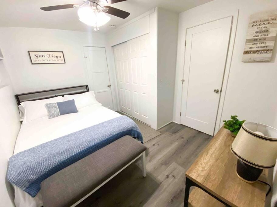 Bed, Bedroom, fireplace, wardrobe