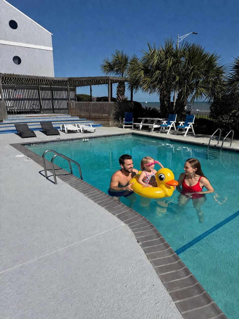 Seating area, Beach, Swimming pool, Family, sunbed