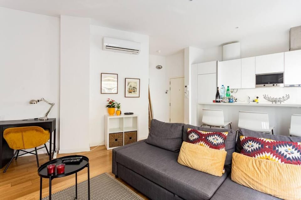 Campo de Ourique Modern Apartment in Lisbon