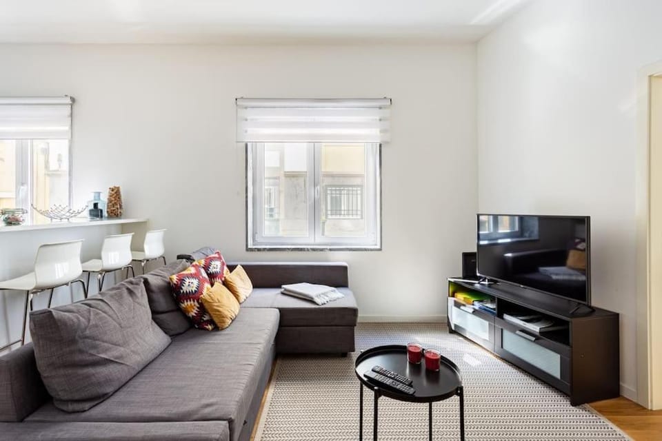 Campo de Ourique Modern Apartment in Lisbon