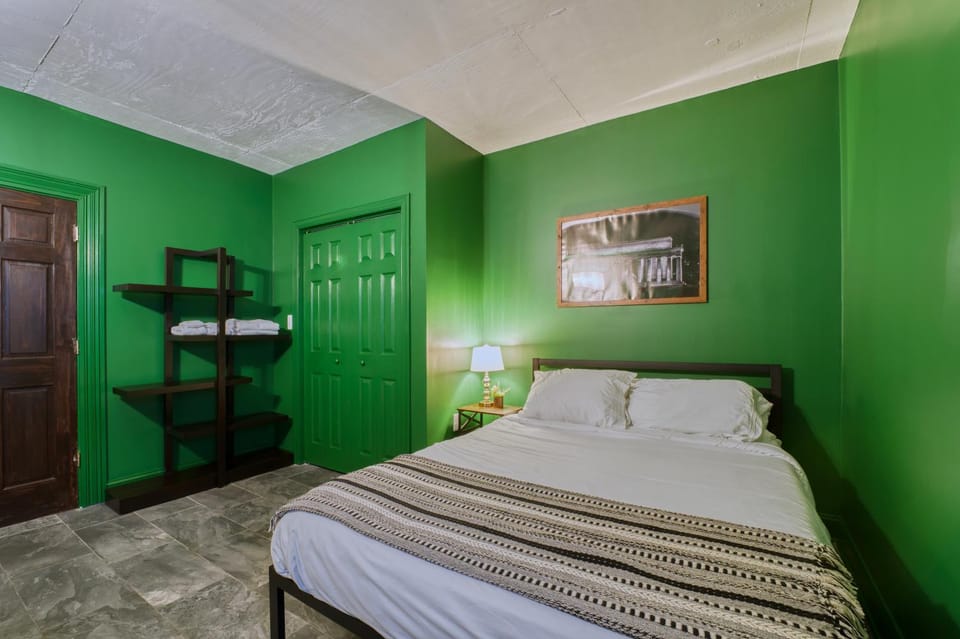 Spacious Capitol Hill 3 Bedroom Home with Free Parking House in Capitol Hill