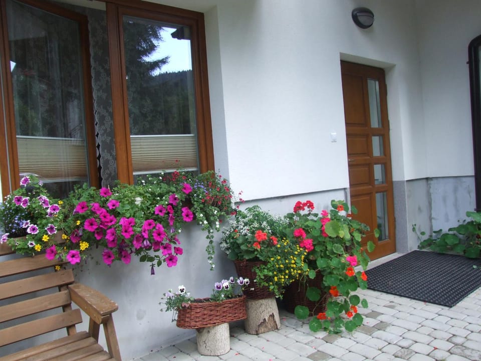 Facade/entrance