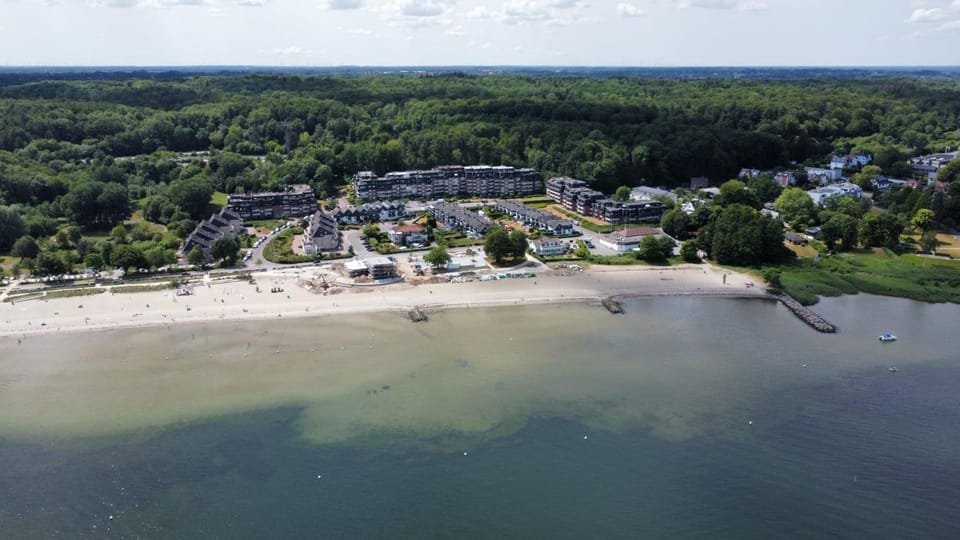Property building, Neighbourhood, Natural landscape, Bird's eye view, Beach, Sea view, Street view
