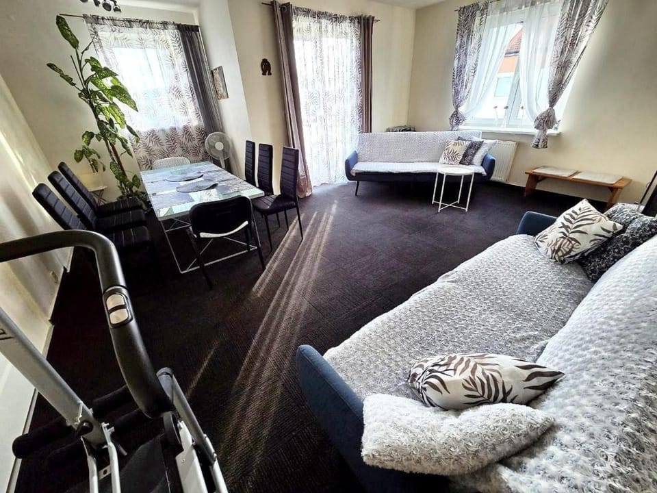 Apartament przy Alejach Jerozolimskich Apartment in Warsaw