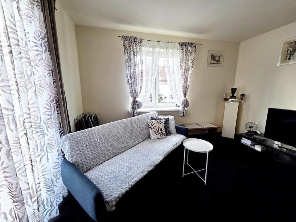 Apartament przy Alejach Jerozolimskich Apartment in Warsaw