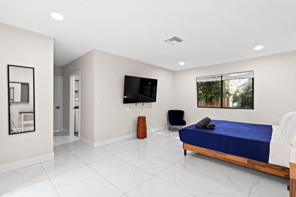 Communal lounge/ TV room, TV and multimedia