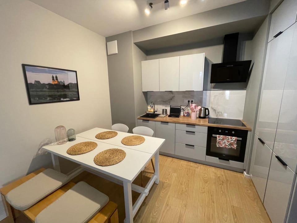Essence Lux Apartment, free parking, self check-in 24h Apartment in Poznan