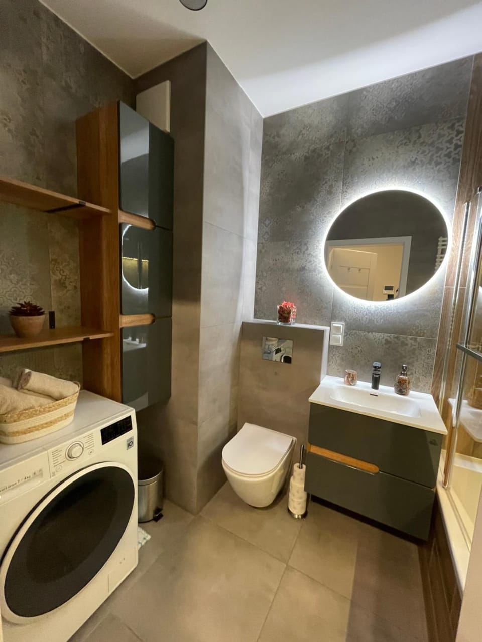 Essence Lux Apartment, free parking, self check-in 24h Apartment in Poznan