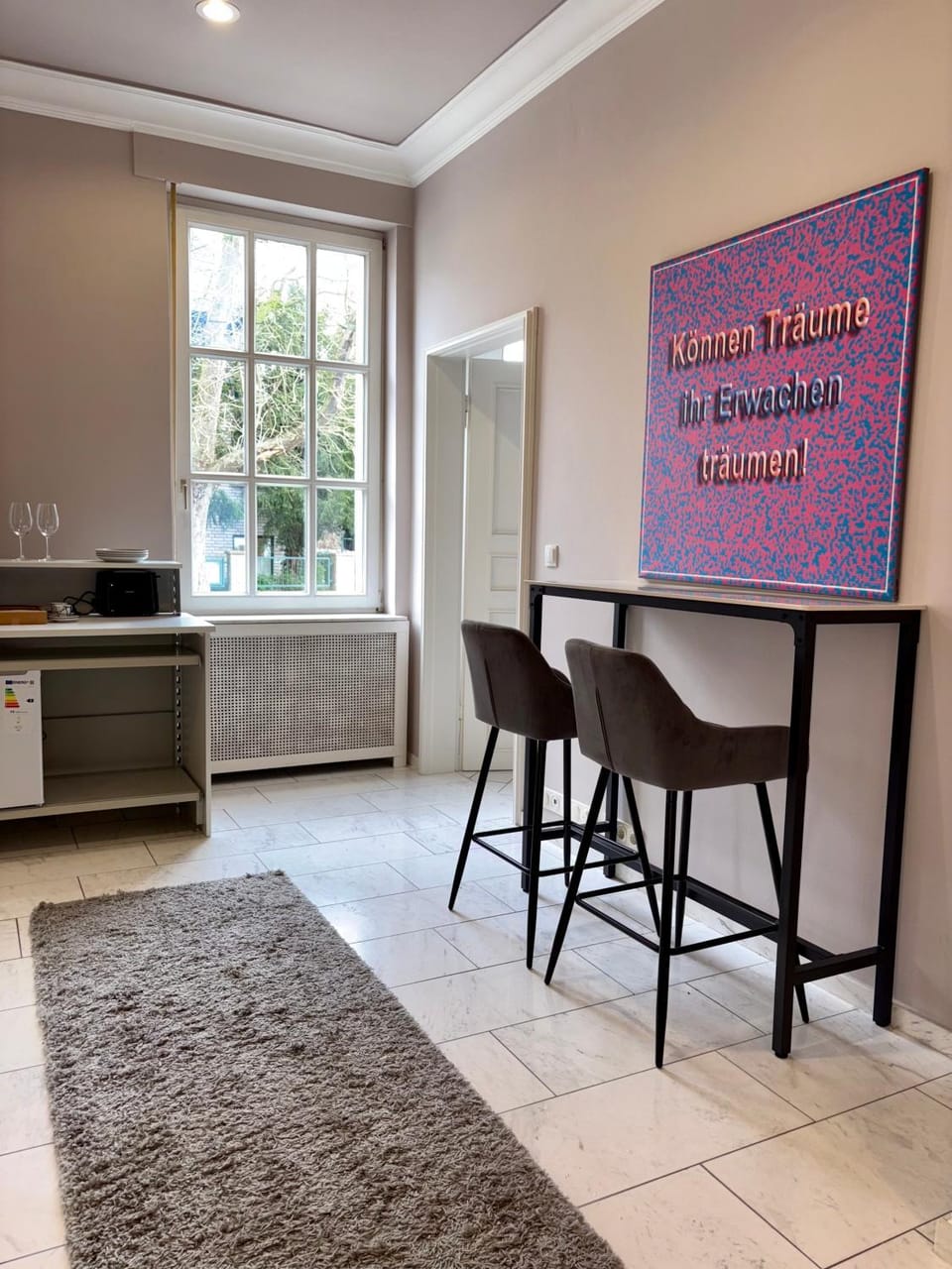 Seating area, Dining area