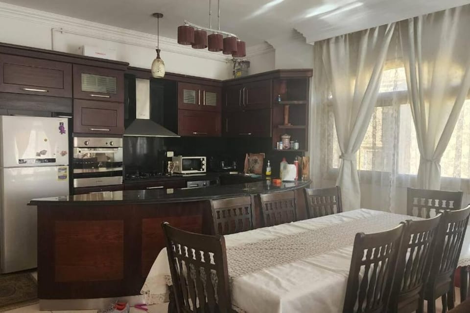 3 bedroom apt excellent location near to malls Apartment in New Cairo City