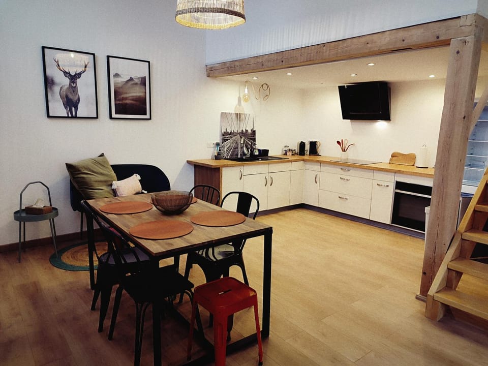 Le chaleureux loft 1 minute du tram Apartment in Strasbourg