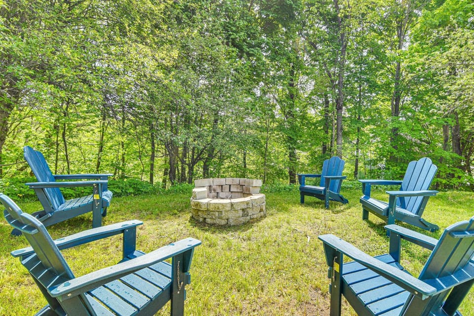 Great for Groups! Spacious Wilton Getaway w/ Deck House in Maine