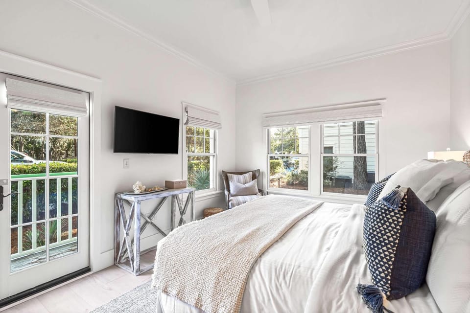 Honey's Beach House House in Seaside