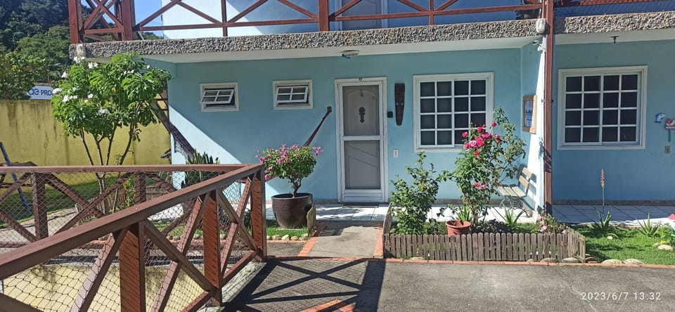 Property building, Patio, Garden