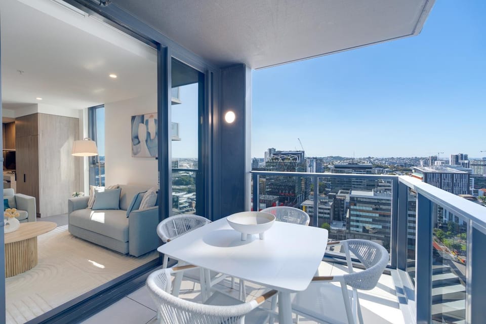Balcony/Terrace, Seating area, Evening entertainment, City view
