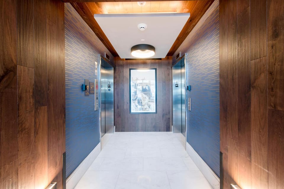 Property building, Lobby or reception, Decorative detail, elevator