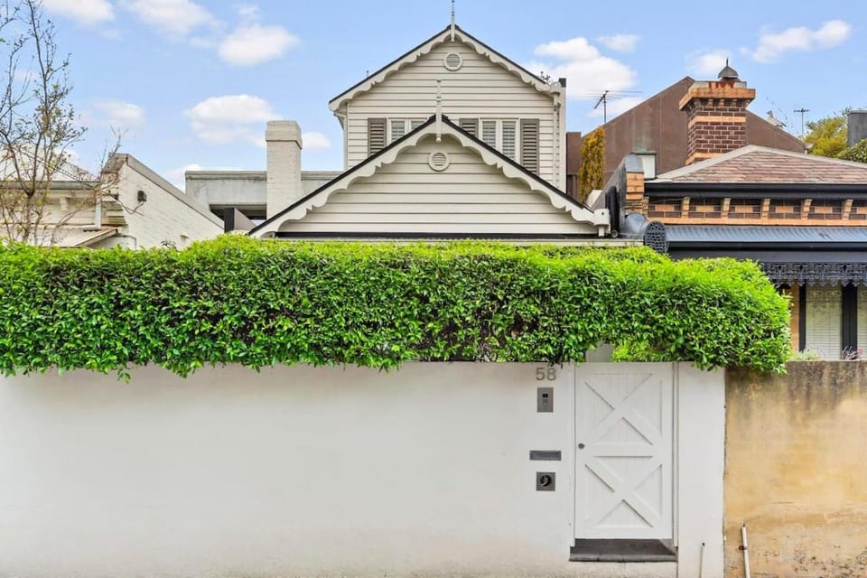 Yarra Manor Aus Open CBD & Gardens with Carpark House in Melbourne