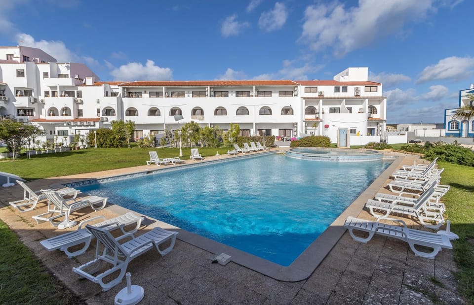 Beach & House''Villa Maria'' 5 min to Mareta Beach Apartment in Sagres