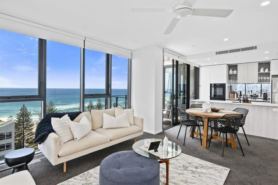 Beachside Stay at Sandbar Apartments Burleigh Heads Apartment in Burleigh Heads