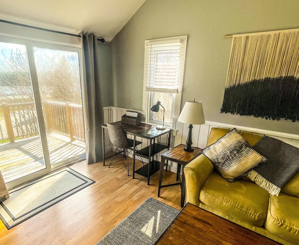 Cozy Pond Side Cottage in Bar Harbor x The Nook x House in Salsbury Cove