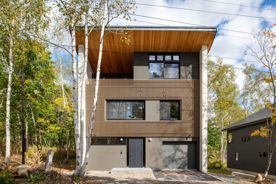 Property building, Day