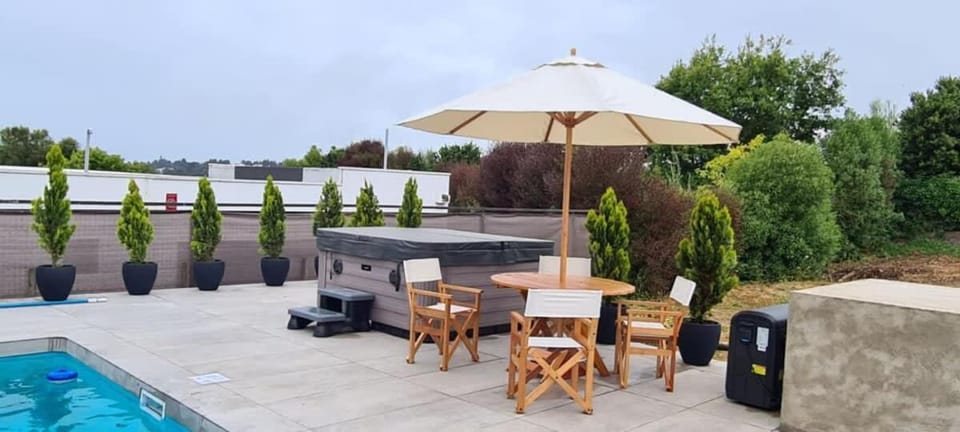 HOM I Casa en Condominio Alto Lomas a 3min de Marbella con Piscina y Jacuzzi House in Valparaíso Region