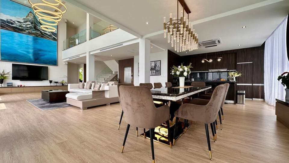 Living room, Dining area