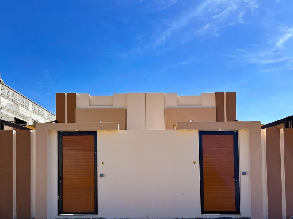 Property building, Day
