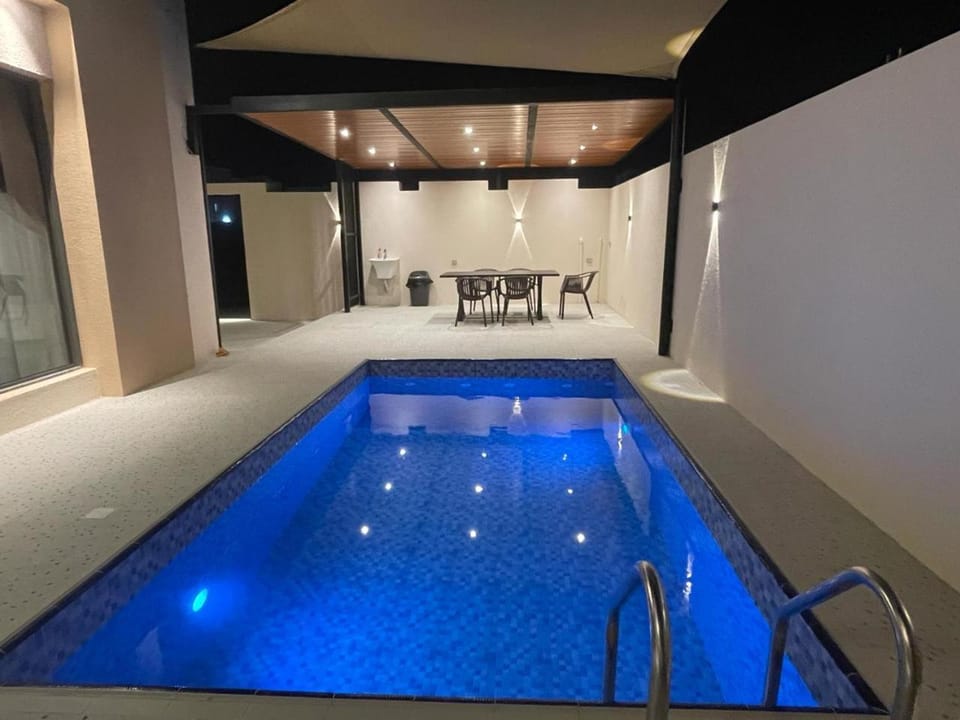 Night, Swimming pool
