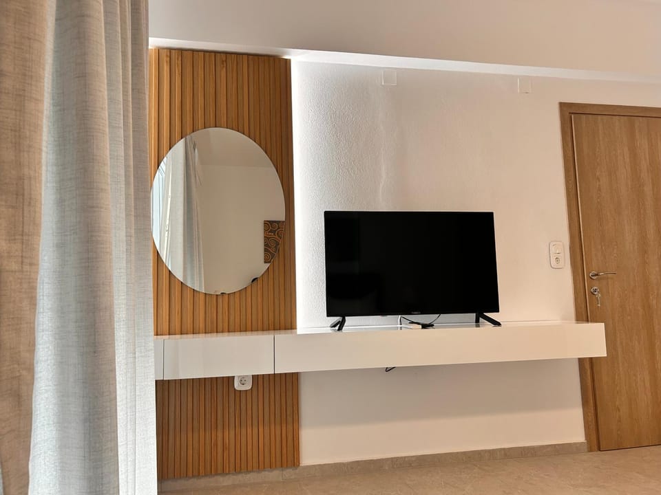 TV and multimedia, Bedroom