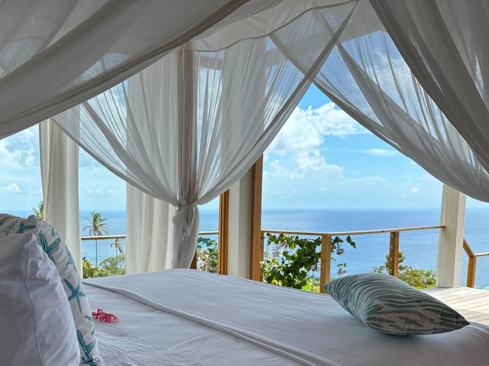 Bed, Bedroom, Sea view