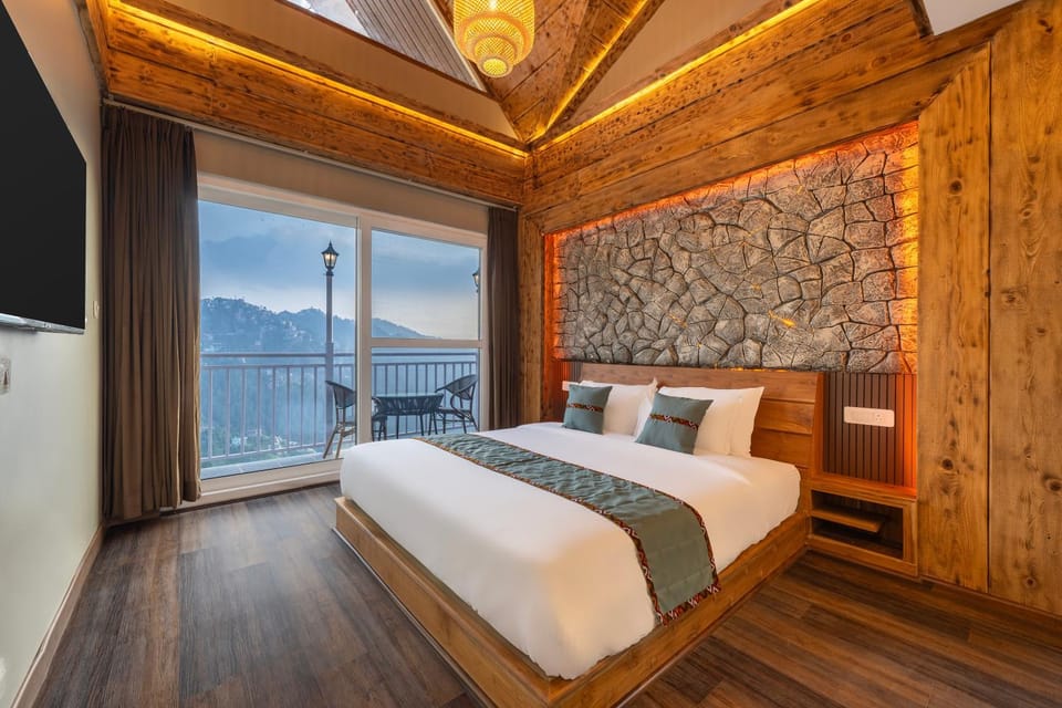 Photo of the whole room, Bedroom, Mountain view