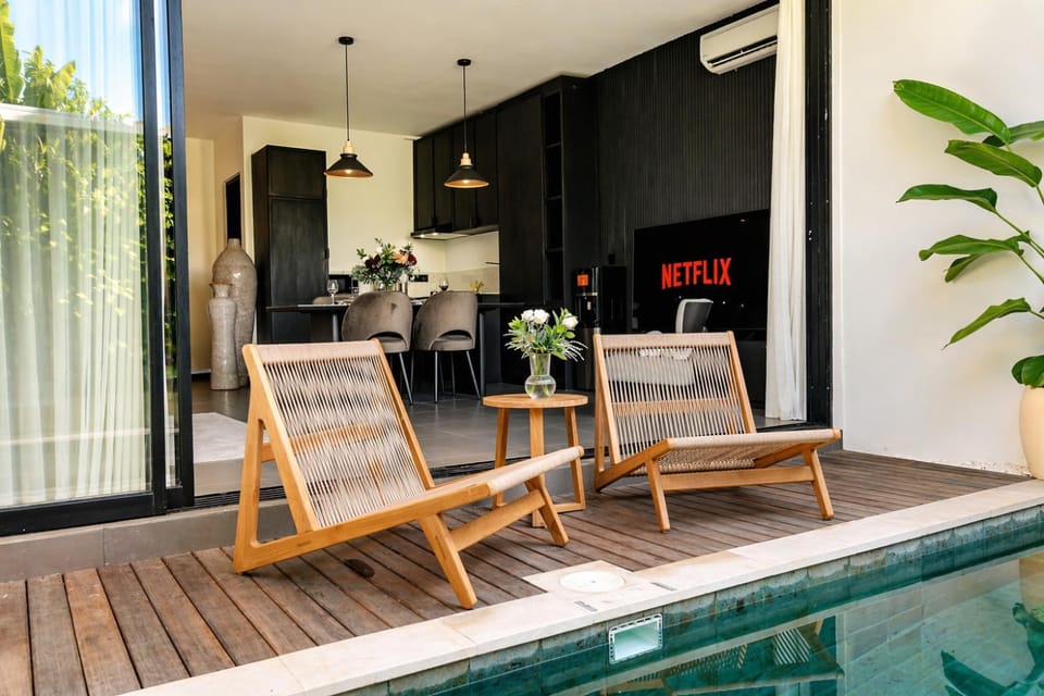 Patio, Day, Living room, Seating area, Pool view, Swimming pool, sunbed