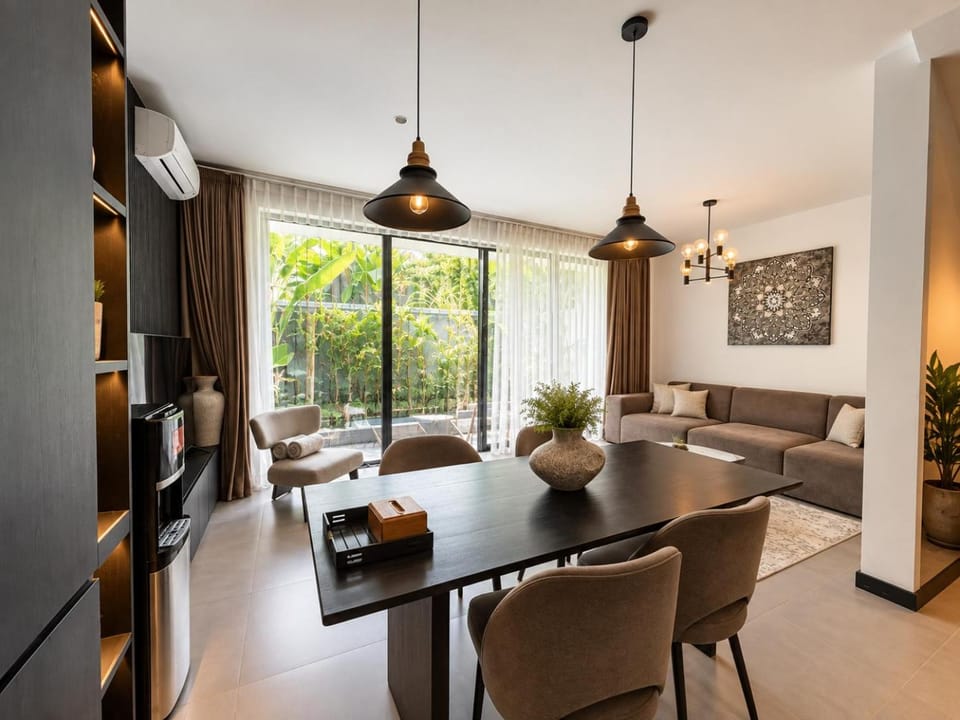 Living room, Seating area, Swimming pool